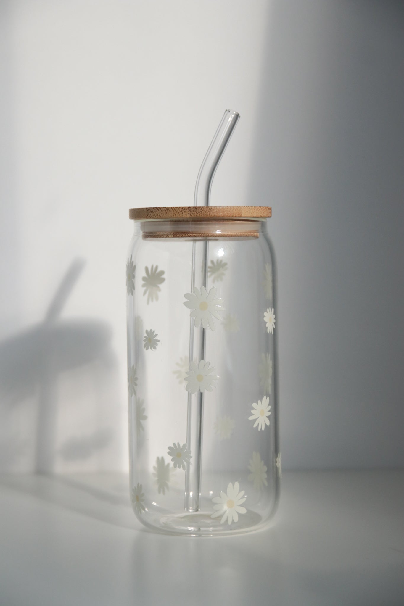 Daisy Glass with Bamboo Lid and Straw
